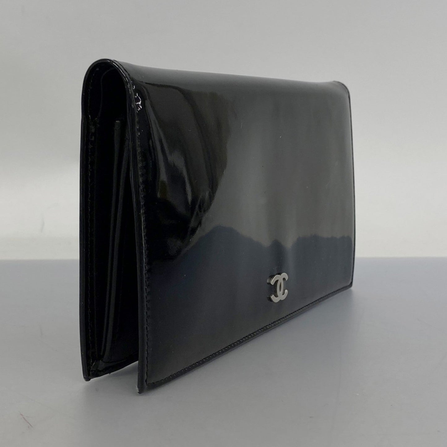Chanel Black Patent Leather Long Wallet (Bi-Fold) ()