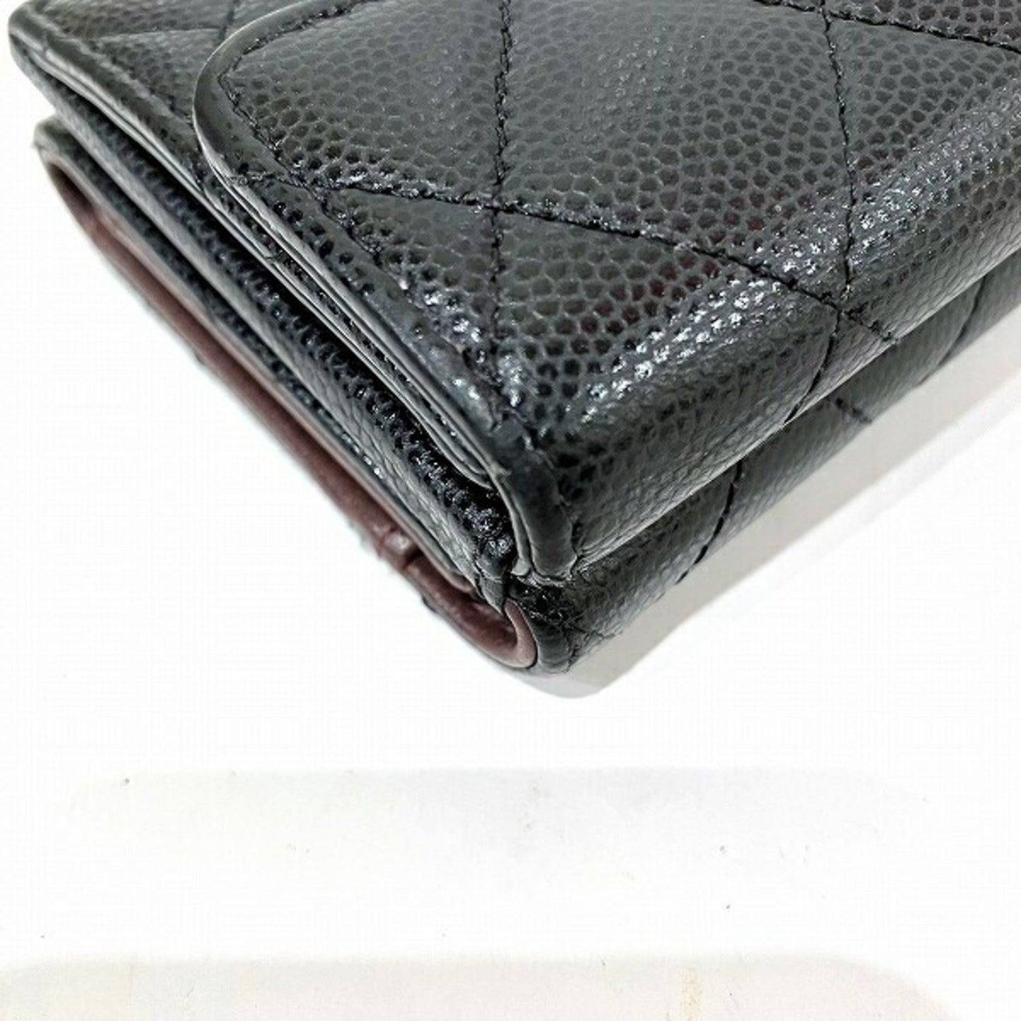Chanel Black Grained Calfskin Wallet (Bi-Fold) ()