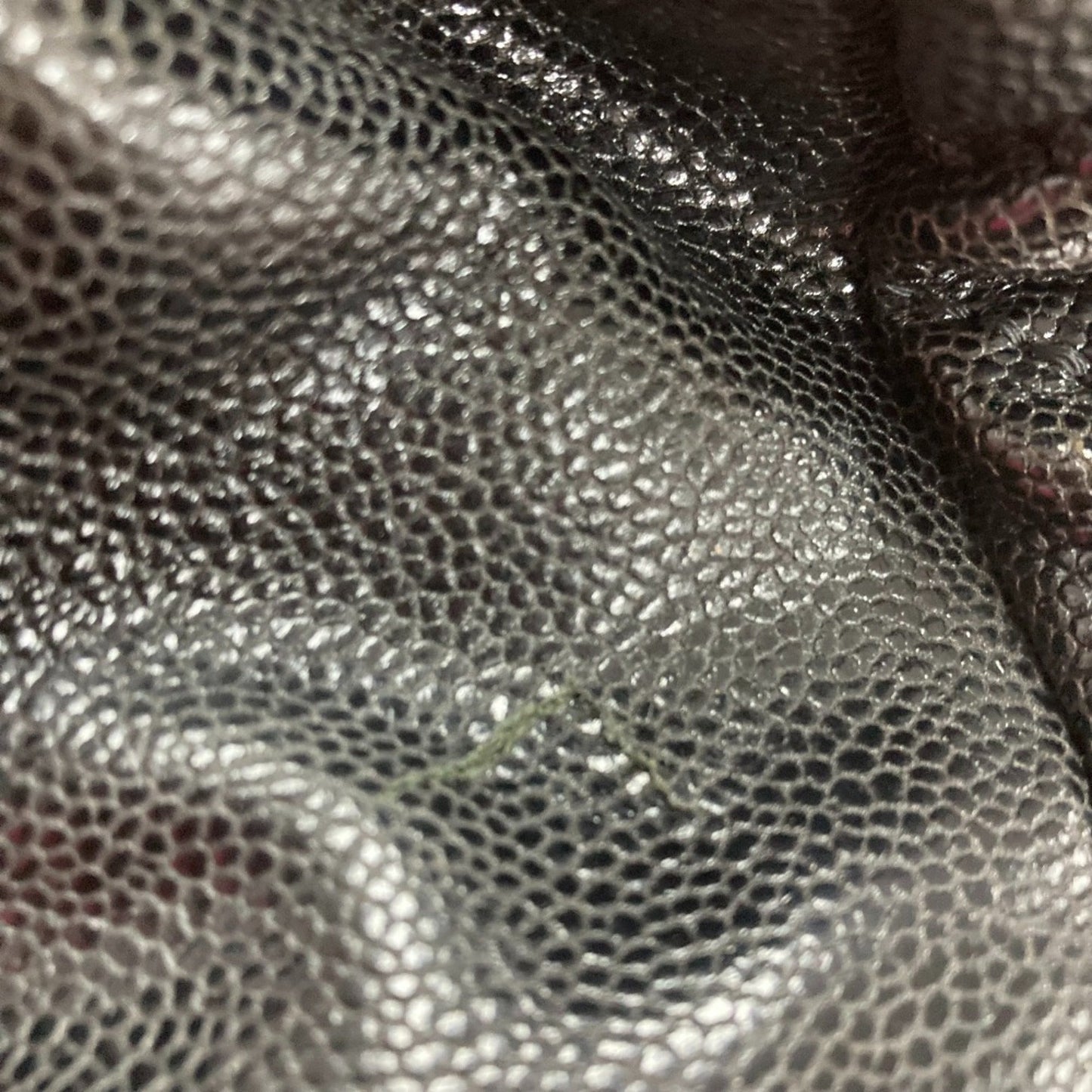 Chanel Black Leather Shoulder Bag ()