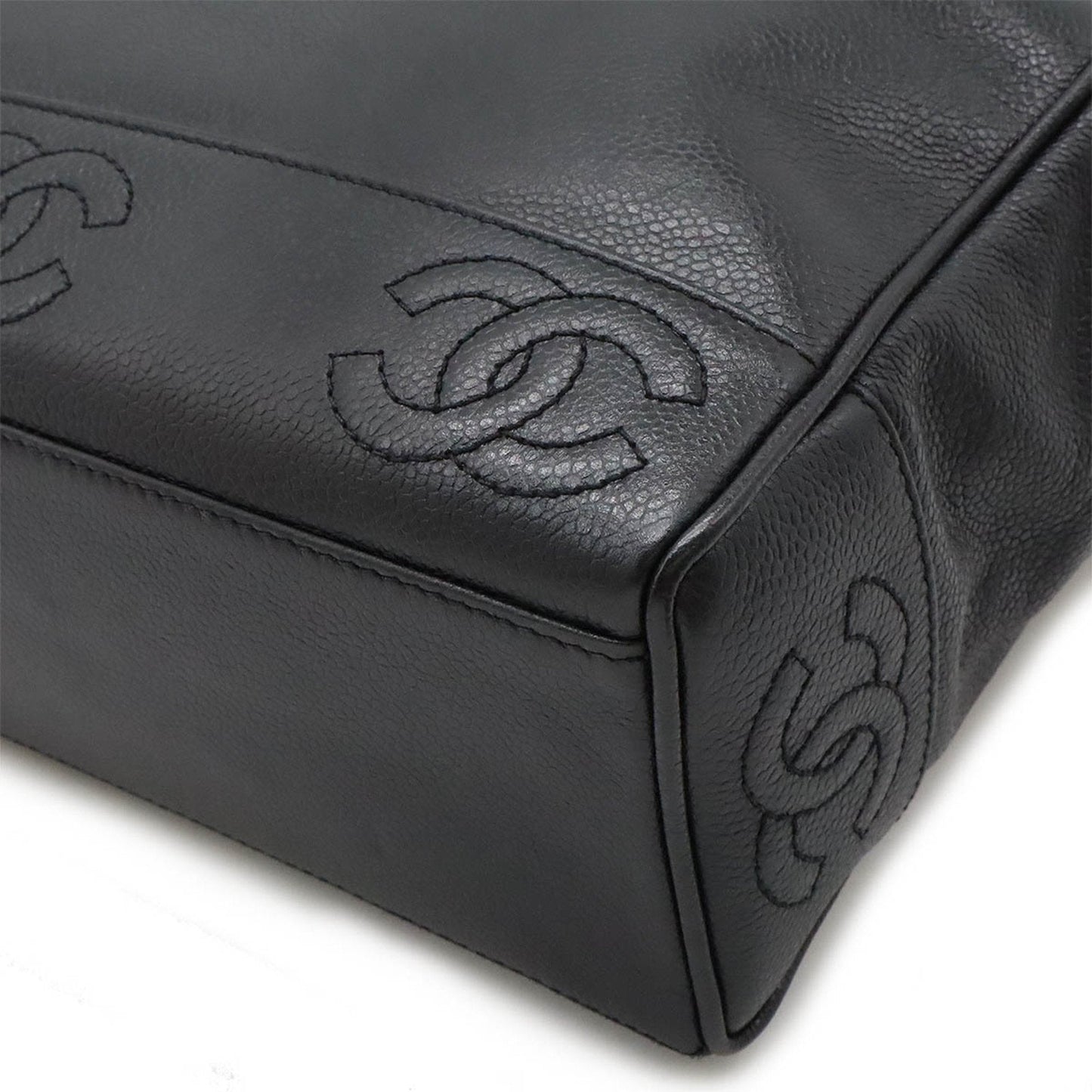 Chanel Black Grained Calfskin Shoulder Bag Tote Bag ()