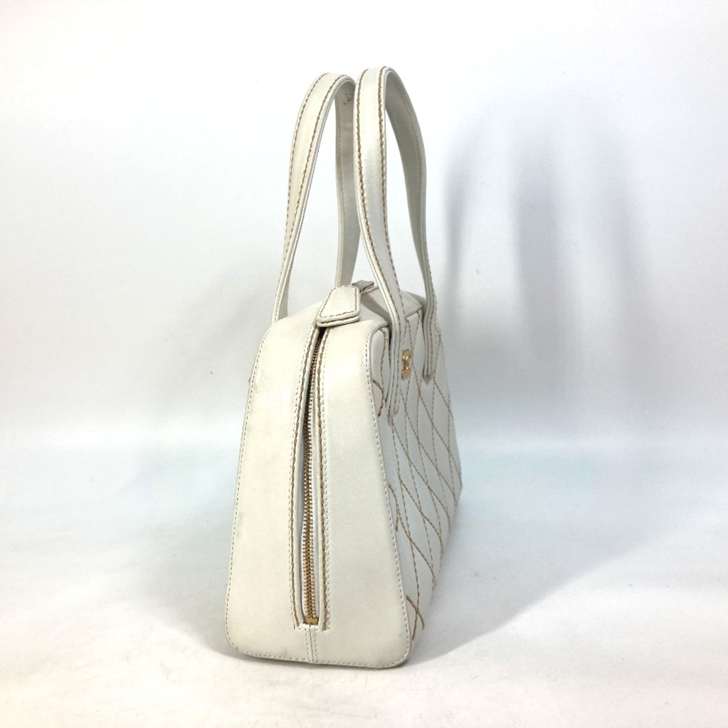 Chanel White Leather Handbag ()