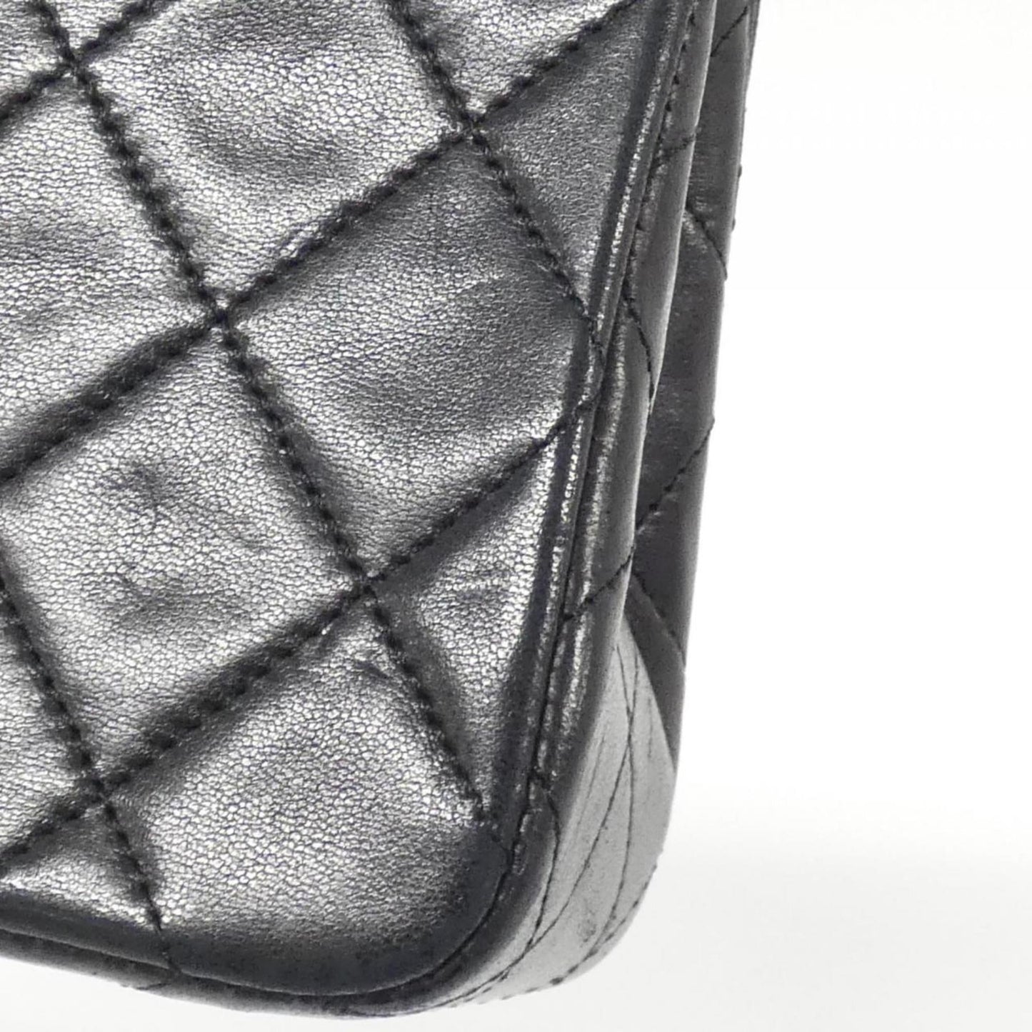 Chanel Black Leather Shoulder Bag ()