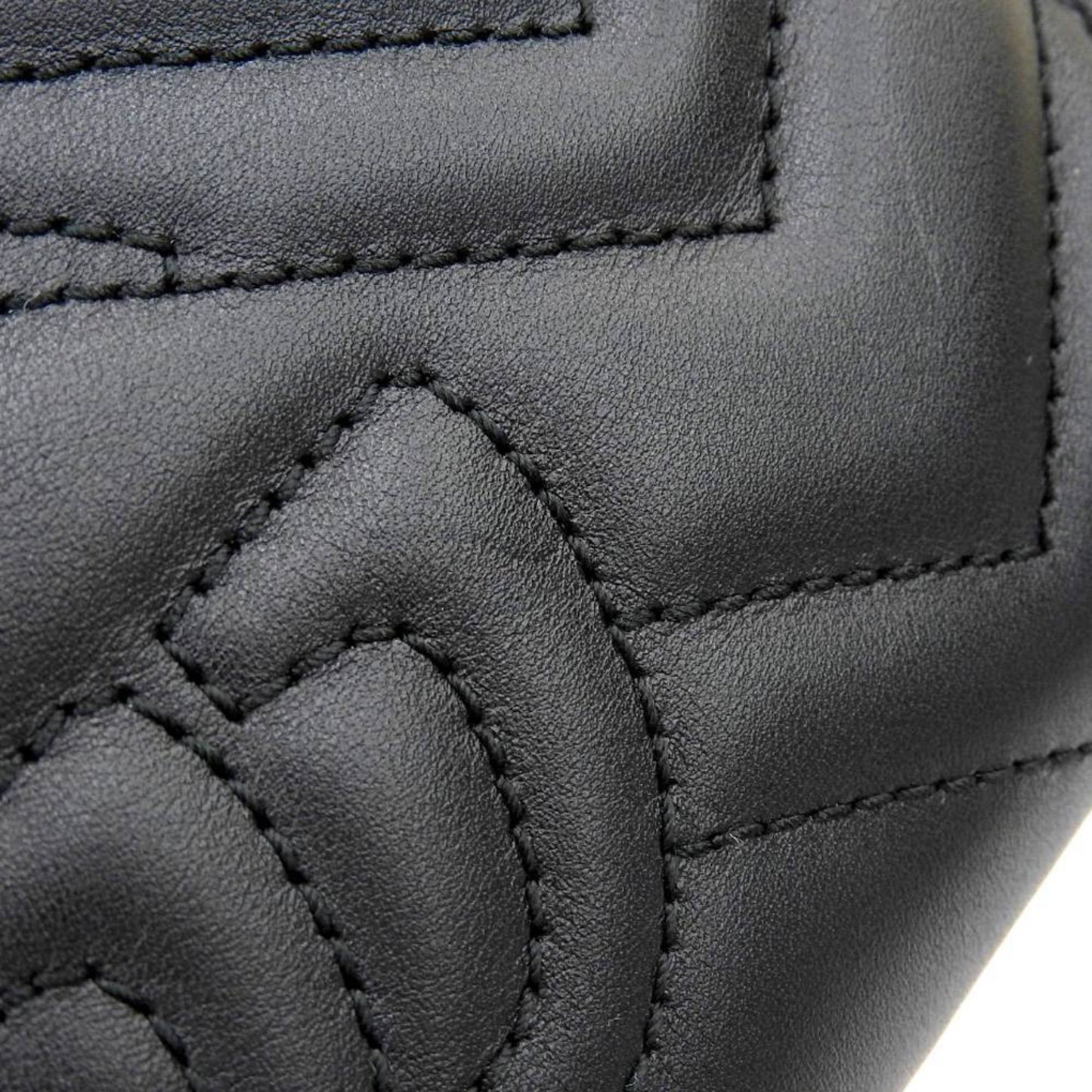 Gucci Black Leather Long Wallet (Bi-Fold) ()