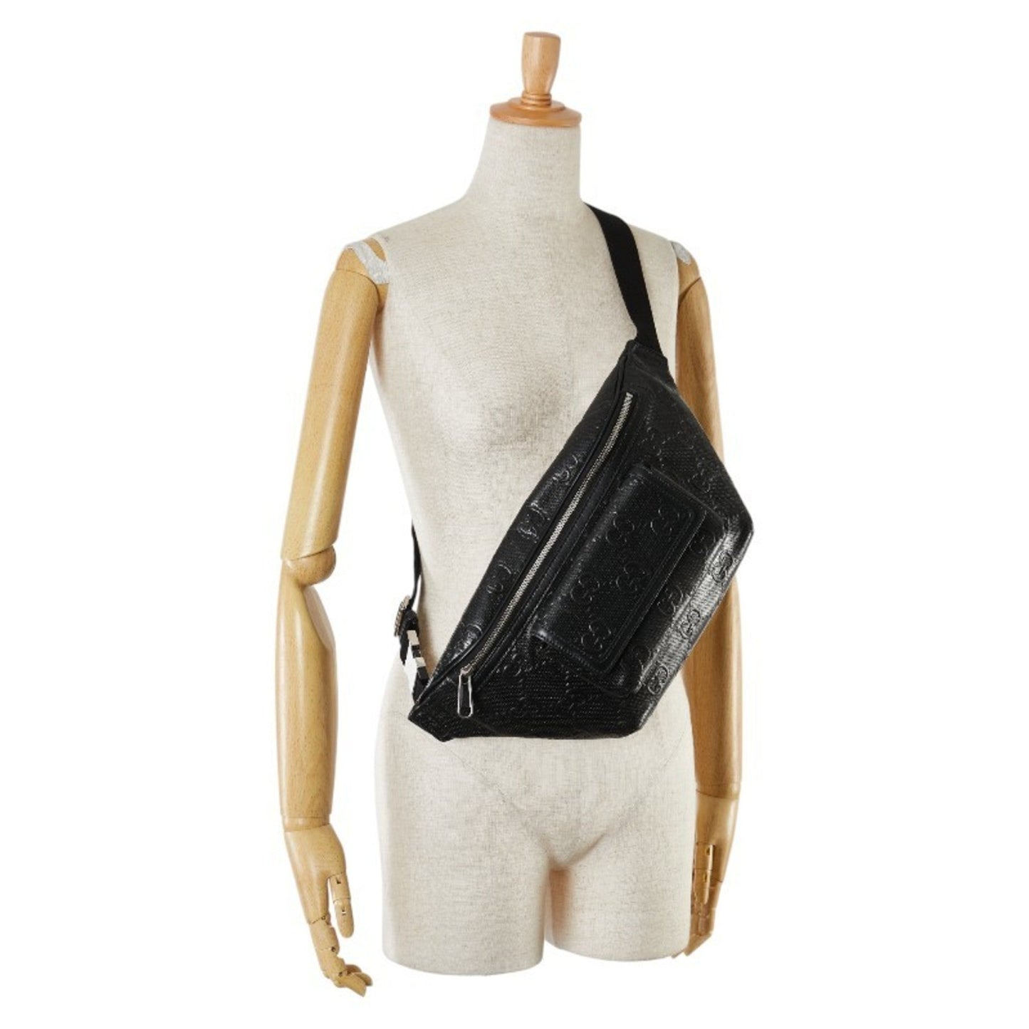 Gucci Black Leather Fanny Pack Sling Bag ()