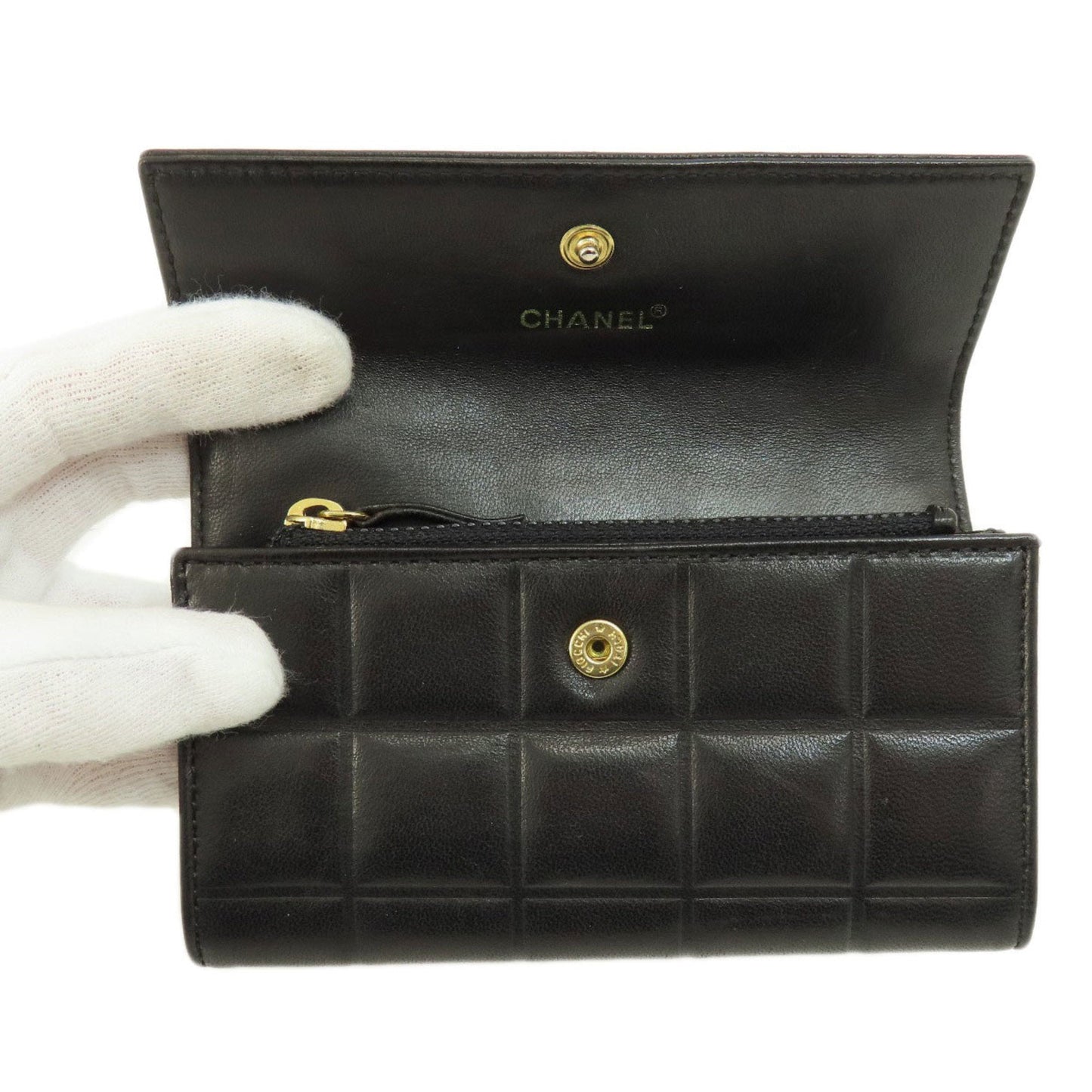 Chanel Black Leather Wallet (Bi-Fold) ()