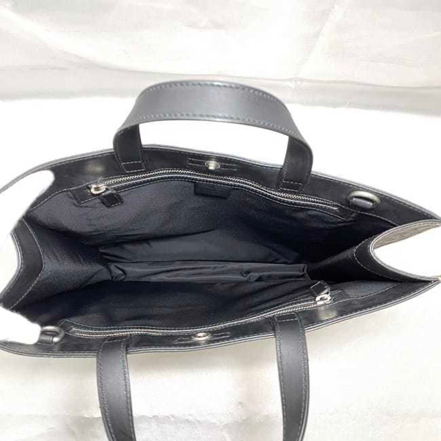 Gucci Beige Black Gg Supreme Tote Bag ()