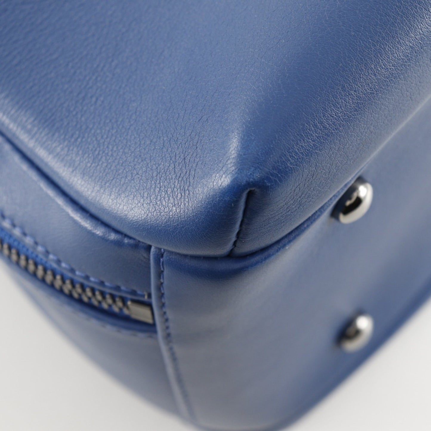 Chanel Blue Leather Handbag ()