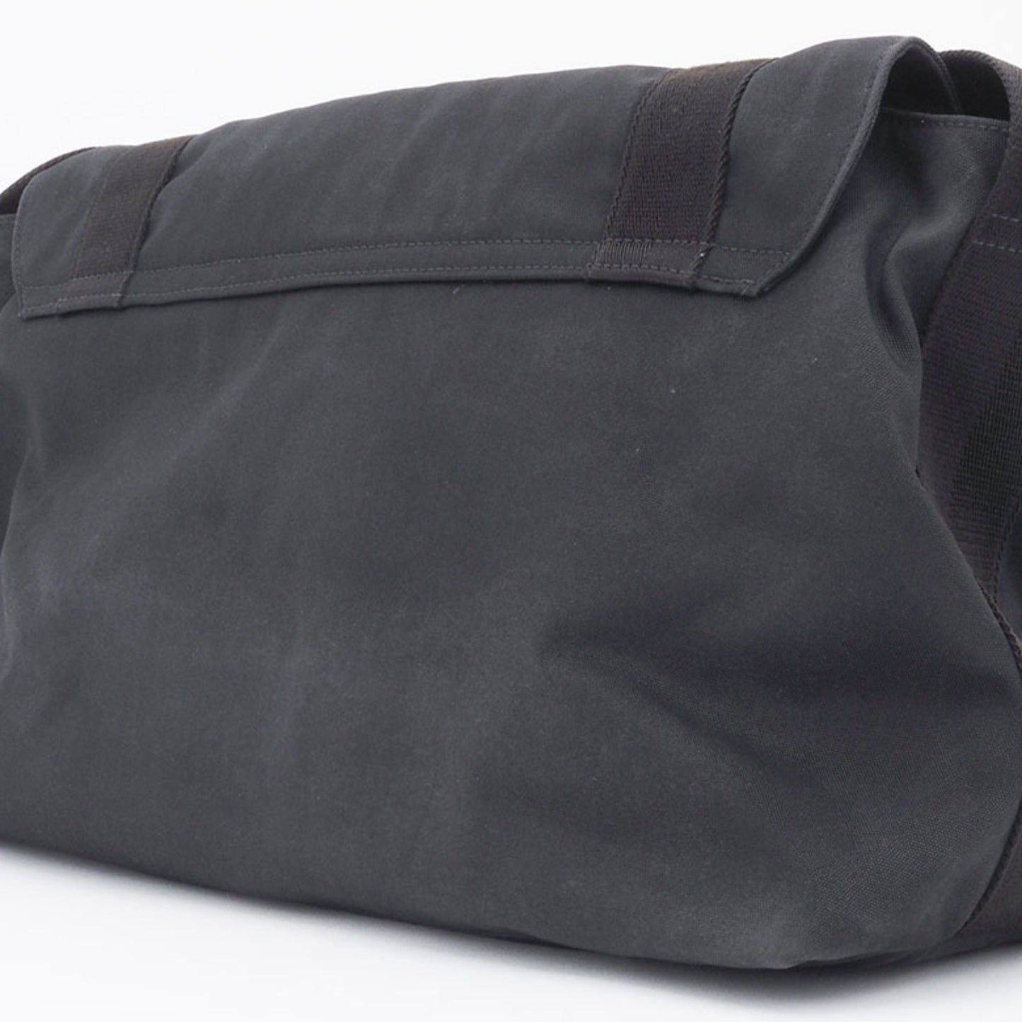 Gucci Black Nylon Messenger Bag Shoulder Bag ()