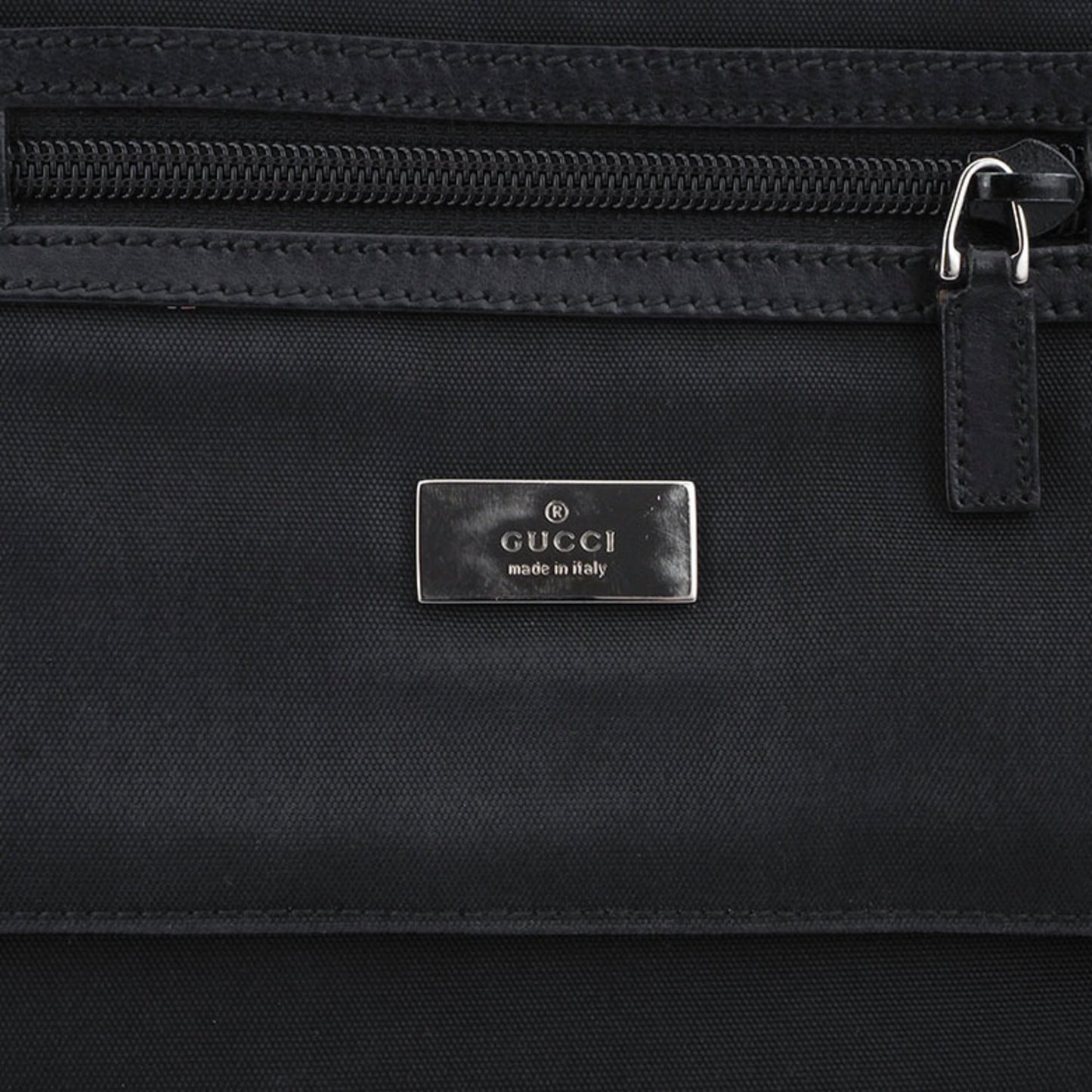 Gucci Black Nylon Messenger Bag Shoulder Bag ()