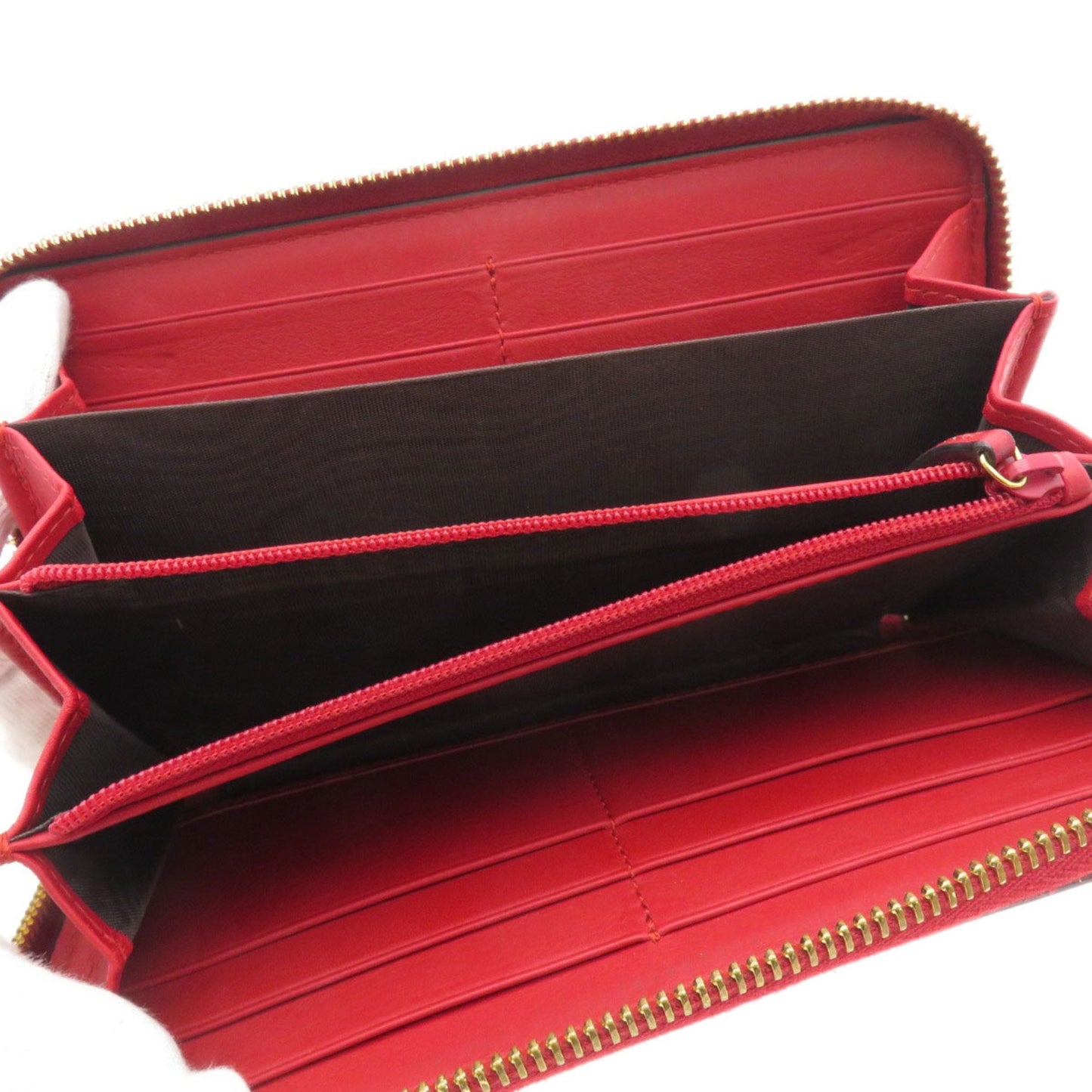 Gucci Red Color Leather Long Wallet (Bi-Fold) ()