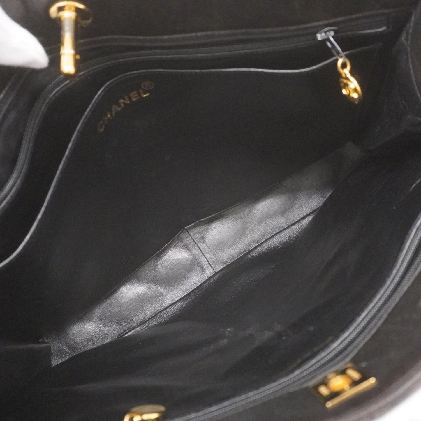 Chanel Black Leather Tote Bag ()