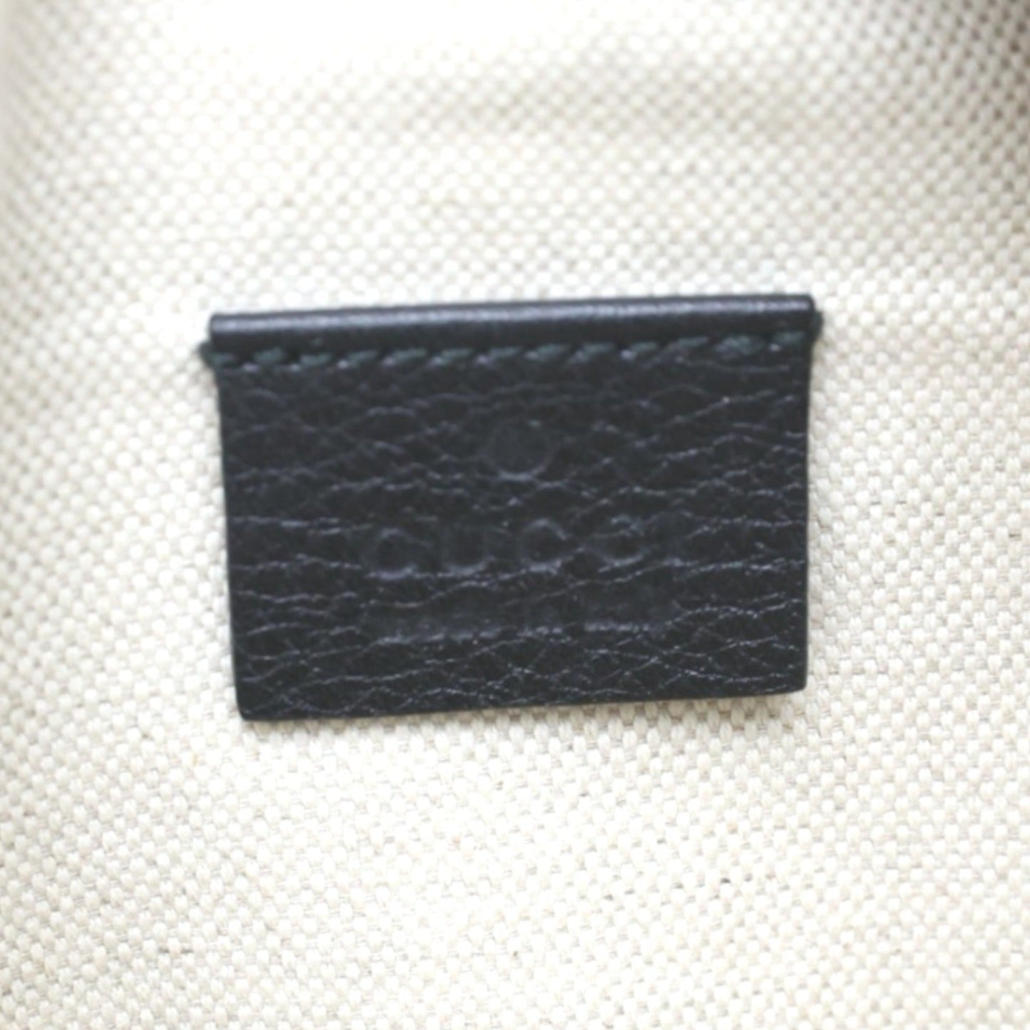 Gucci Black Leather Fanny Pack Pouch ()