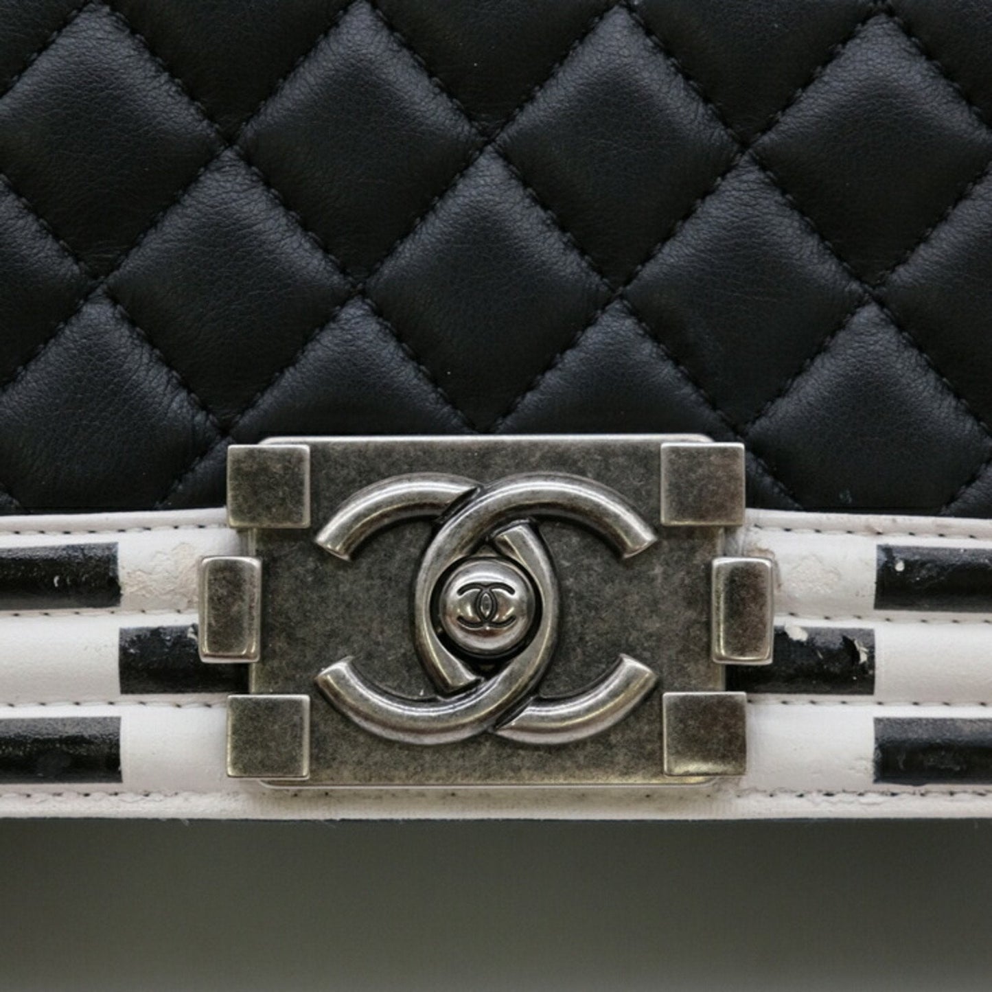 Chanel Boy Chanel Black White Leather Shoulder Bag ()