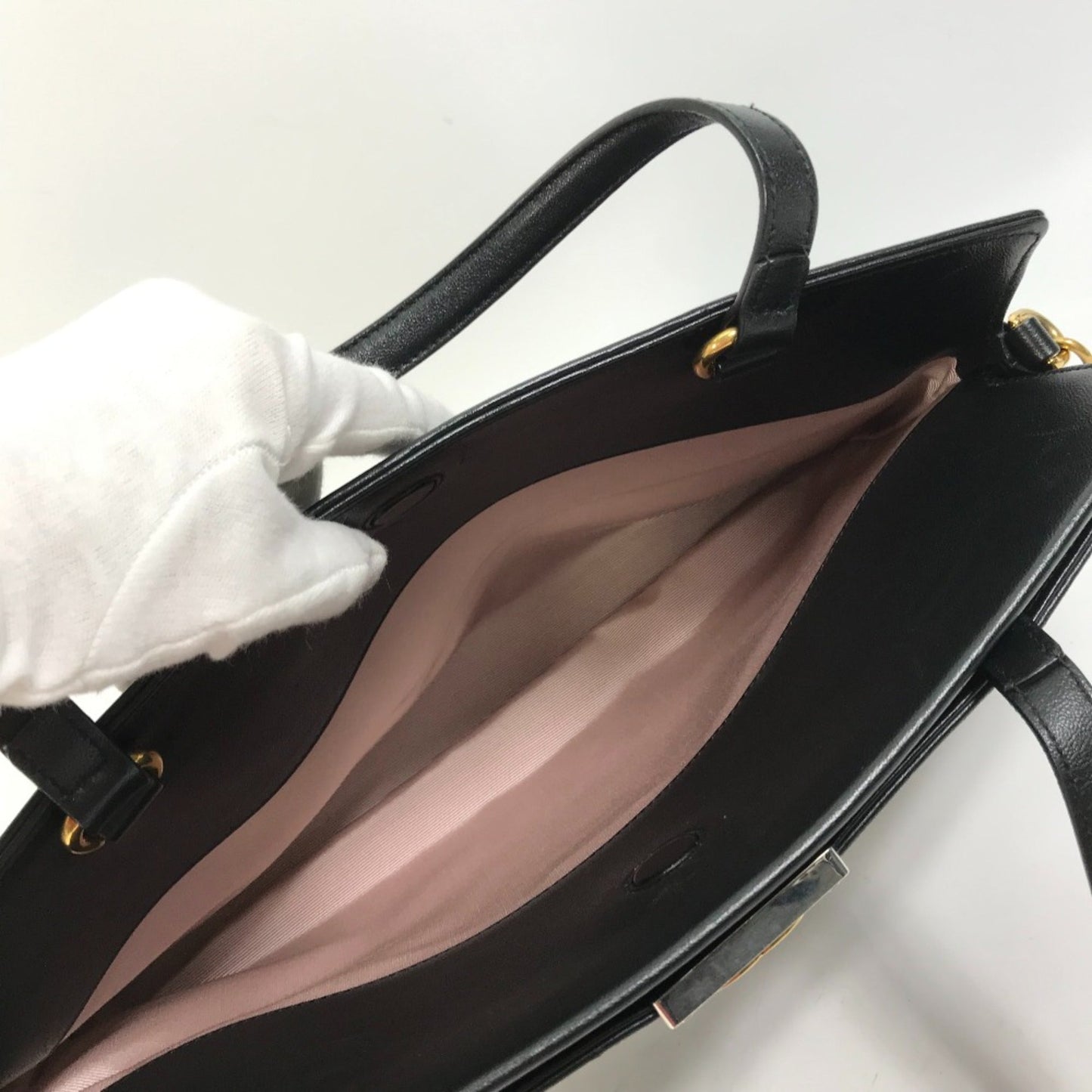Gucci Black Leather Handbag ()