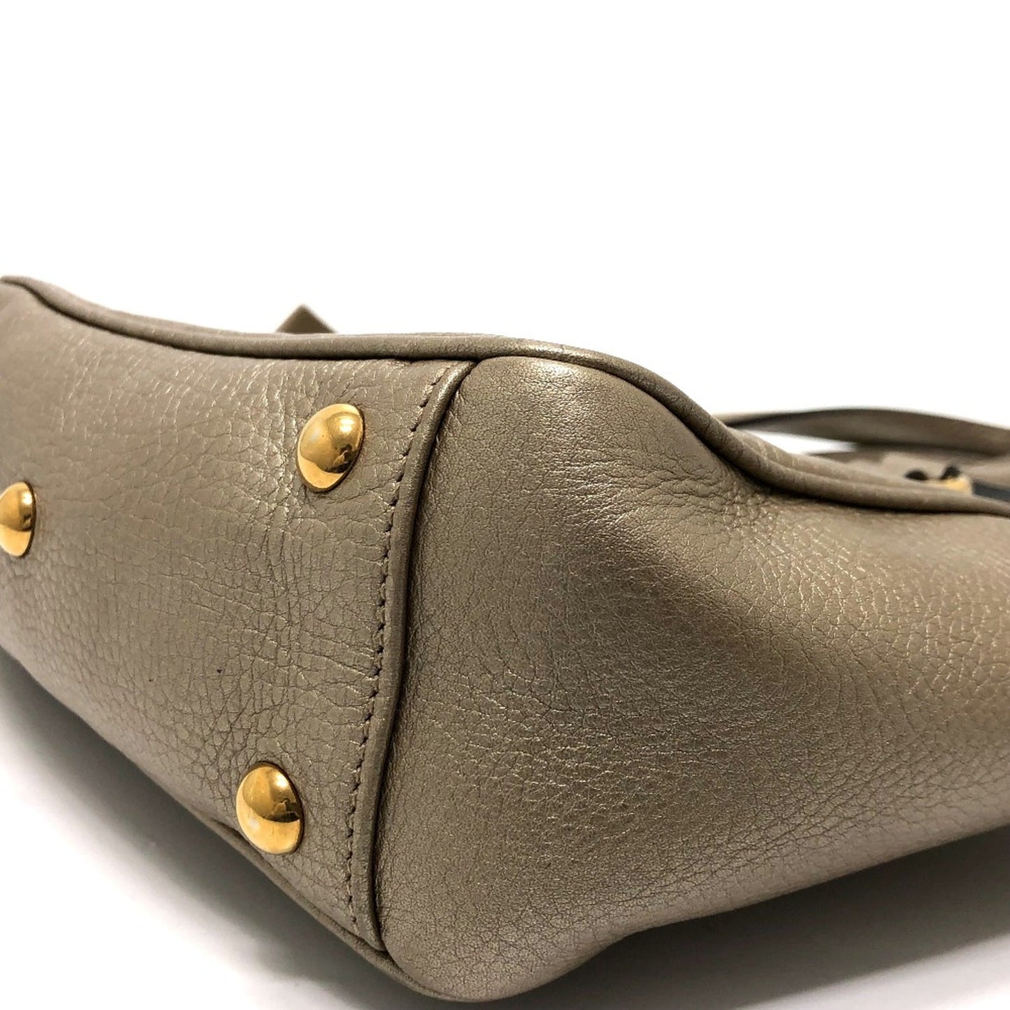 Gucci Gold Leather Handbag ()