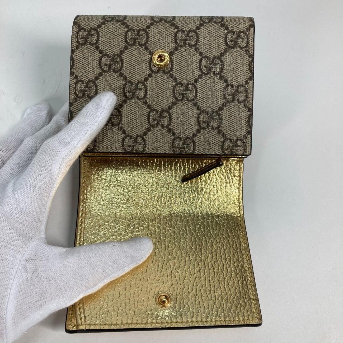 Gucci Gold Leather Wallet (Bi-Fold) ()