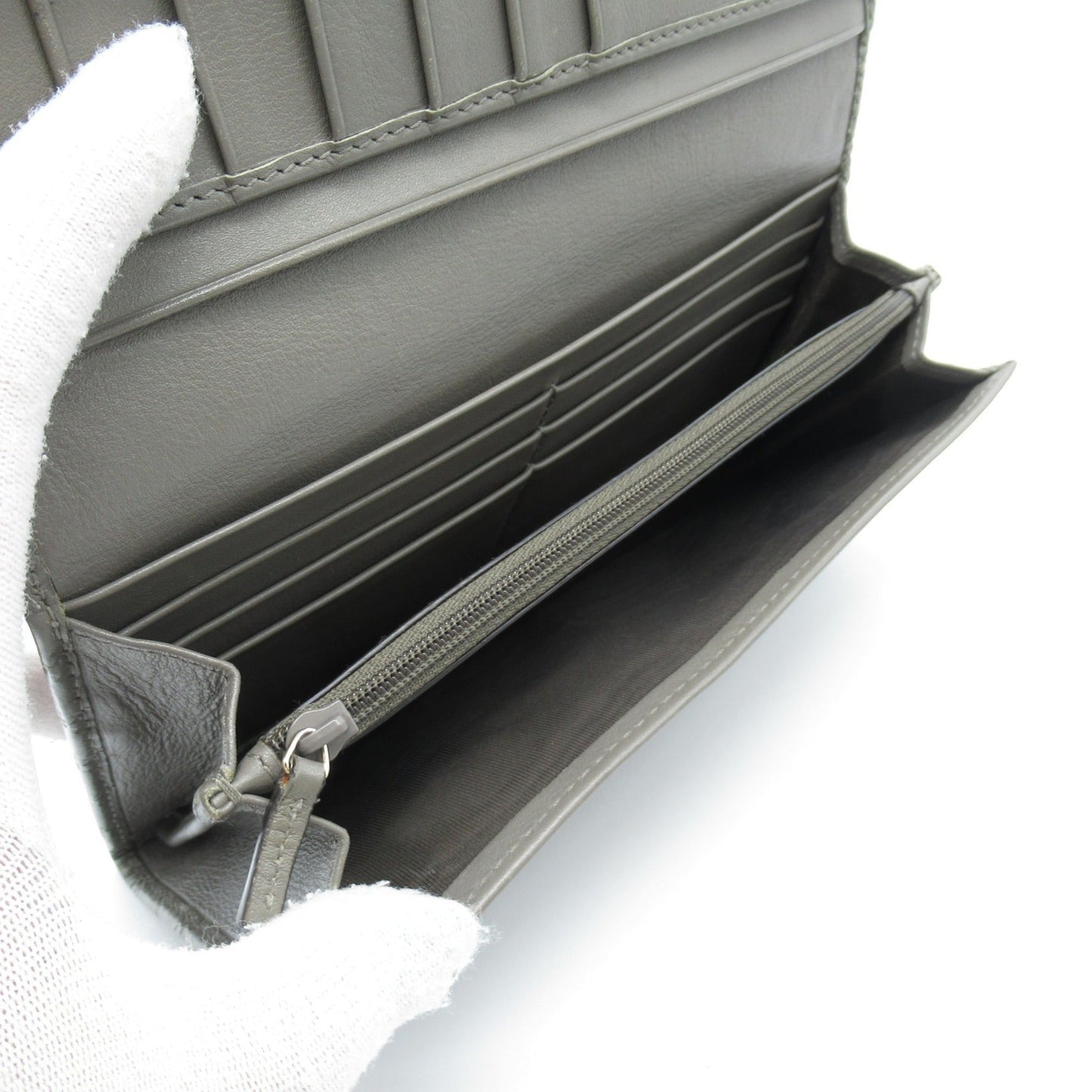 Gucci Gray Leather Long Wallet (Bi-Fold) ()