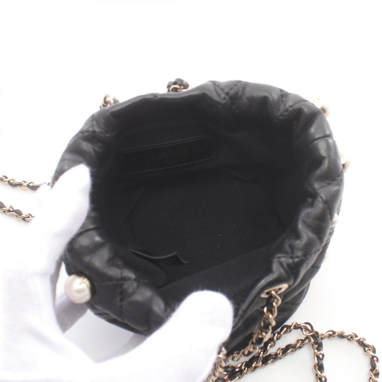 Chanel Black Leather Shoulder Bag ()