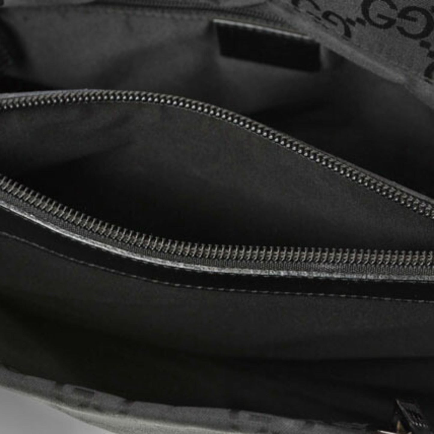 Gucci Black Nylon Canvas Handbag Tote Bag ()