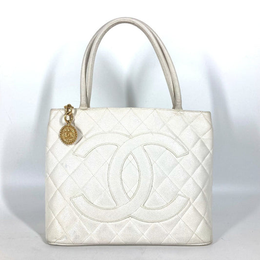 Chanel White Caviar Leather Shoulder Bag Tote Bag ()