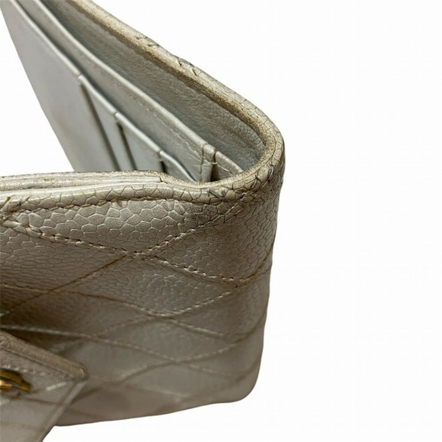 Chanel White Grained Calfskin Wallet (Bi-Fold) ()