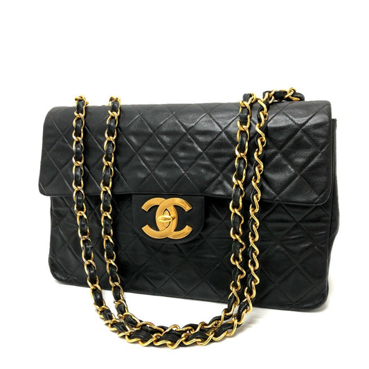 Chanel Black Leather Shoulder Bag ()