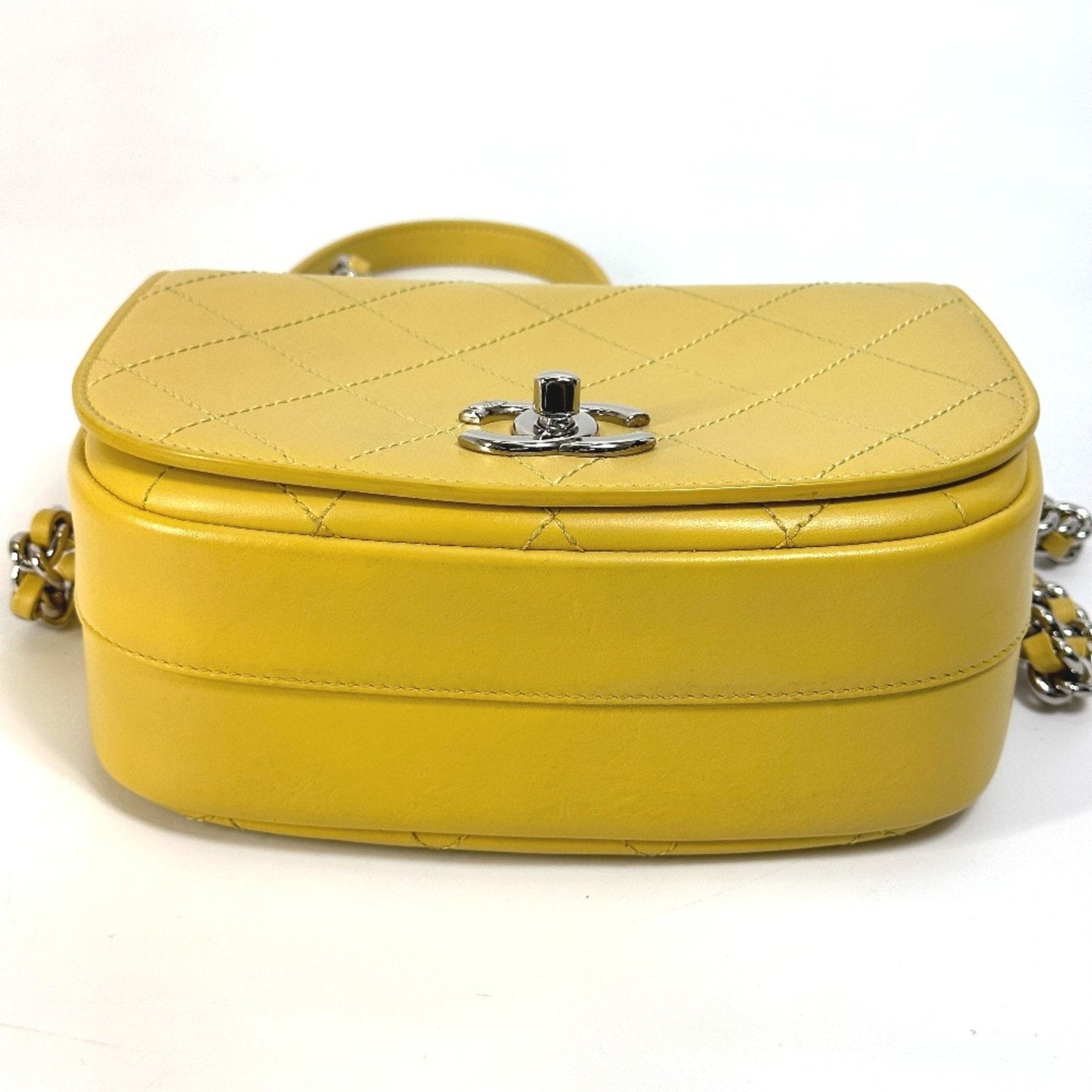 Chanel Yellow Leather Shoulder Bag ()
