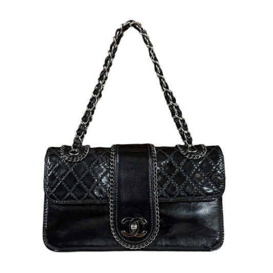 Chanel Black Patent Leather Shoulder Bag ()
