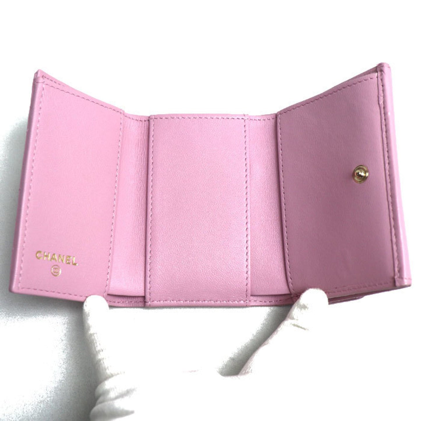 Chanel Pink Leather Wallet (Tri-Fold) ()