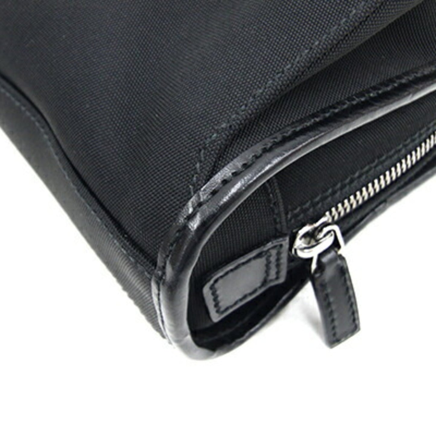 Gucci Black Nylon Canvas Leather Clutch Bag ()