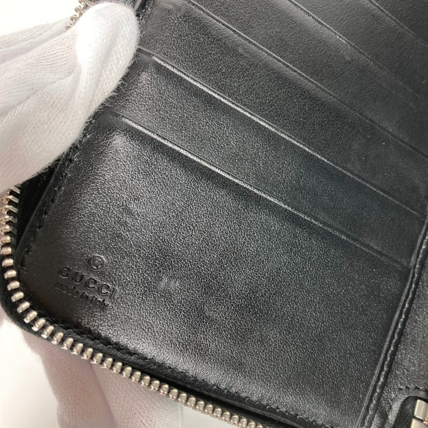 Gucci Black Leather Long Wallet (Bi-Fold) ()