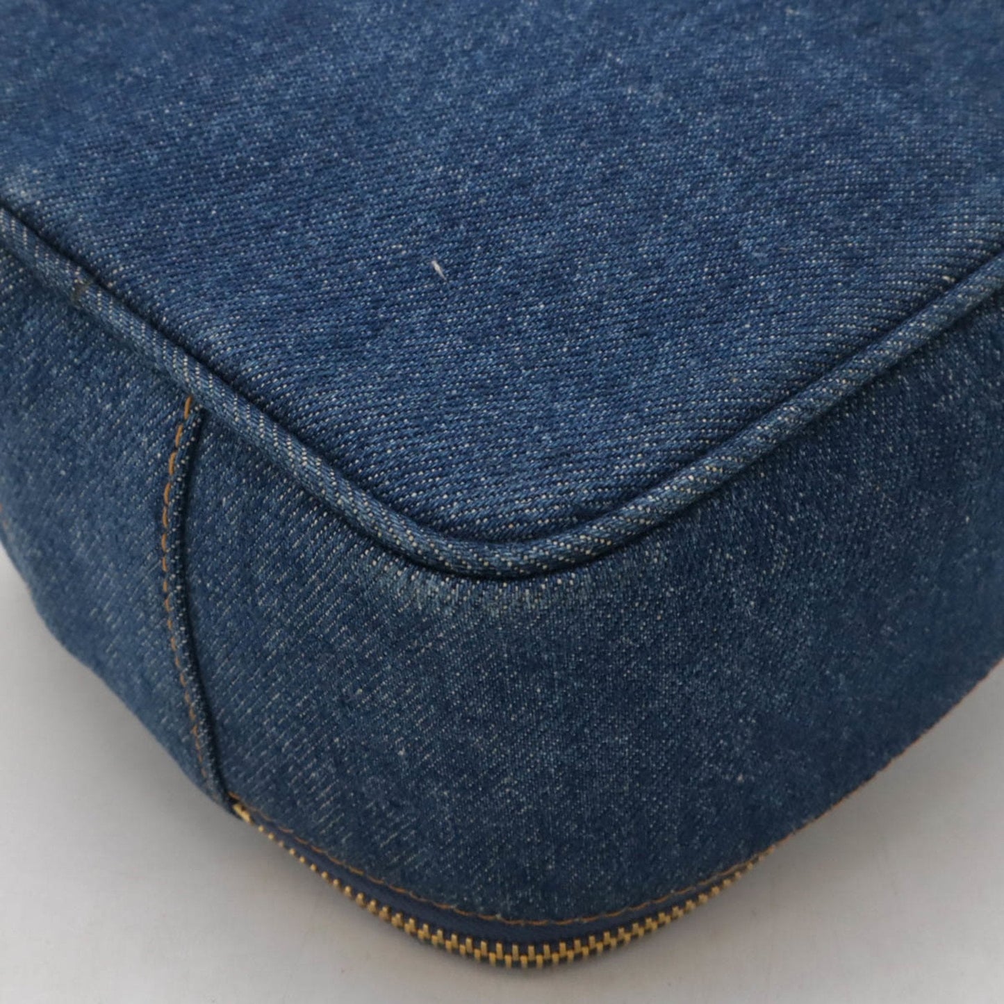 Chanel Blue Denim Handbag Vanity Bag ()