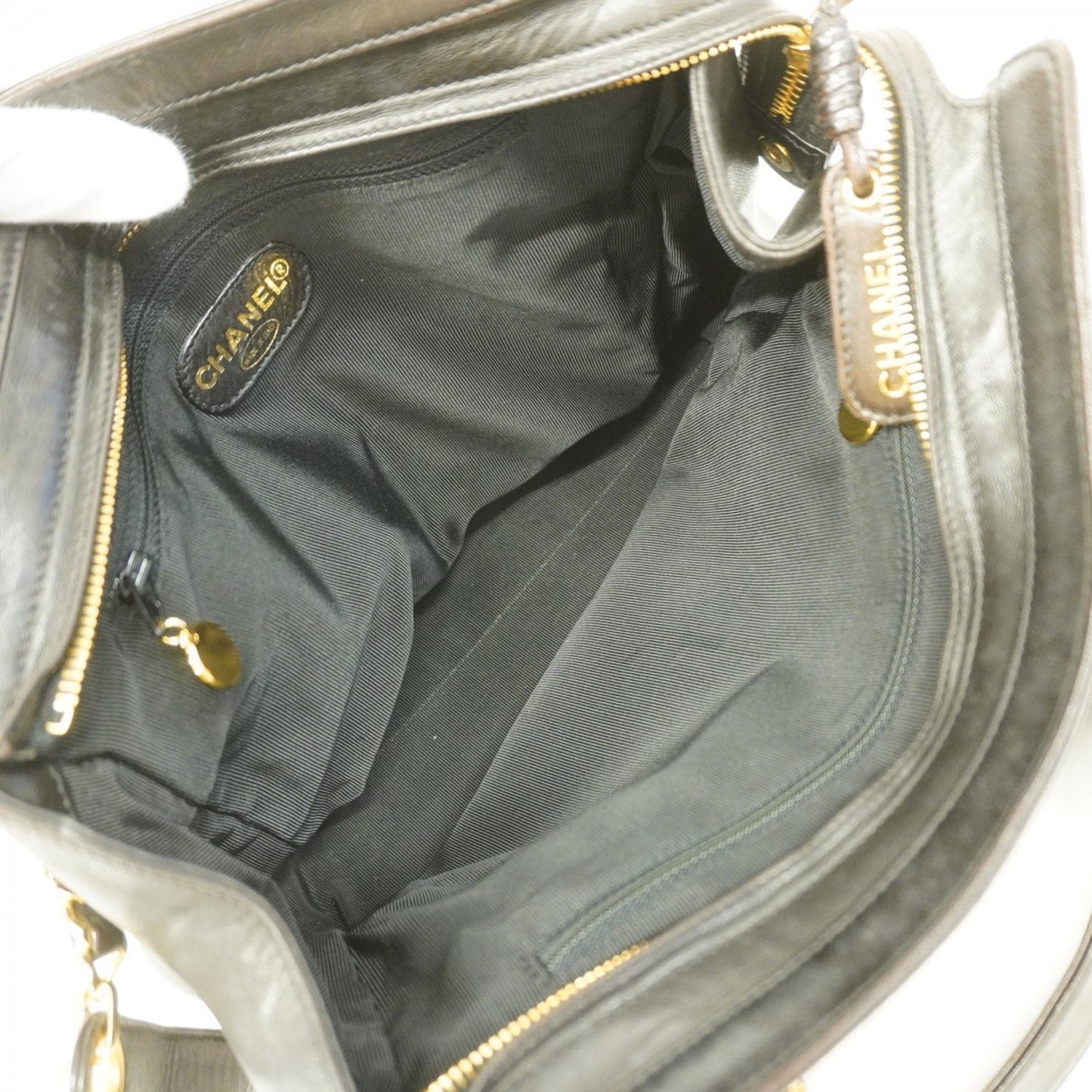 Chanel Black Leather Tote Bag ()