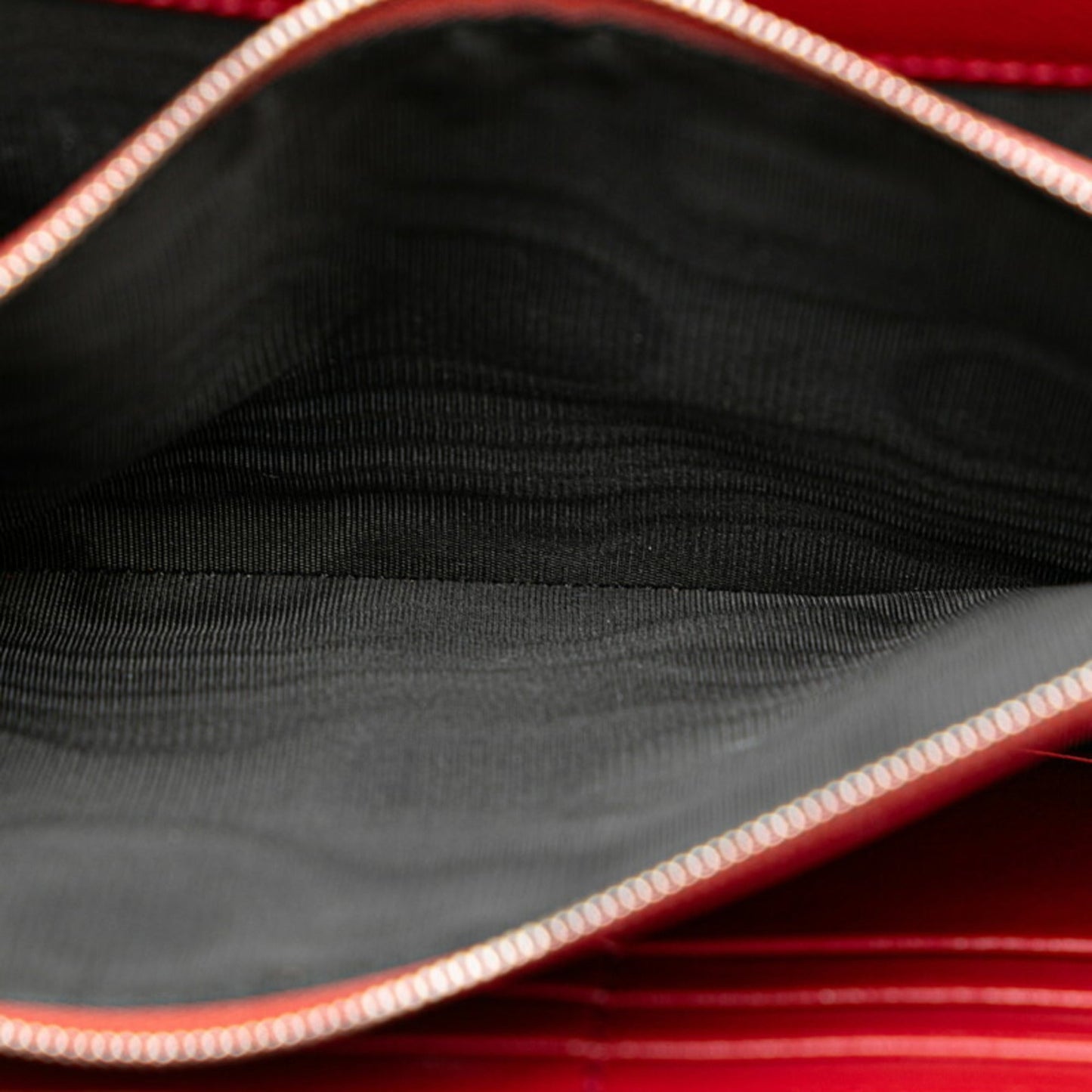 Gucci Black Red Color Tweed Leather Chain/Shoulder Wallet ()