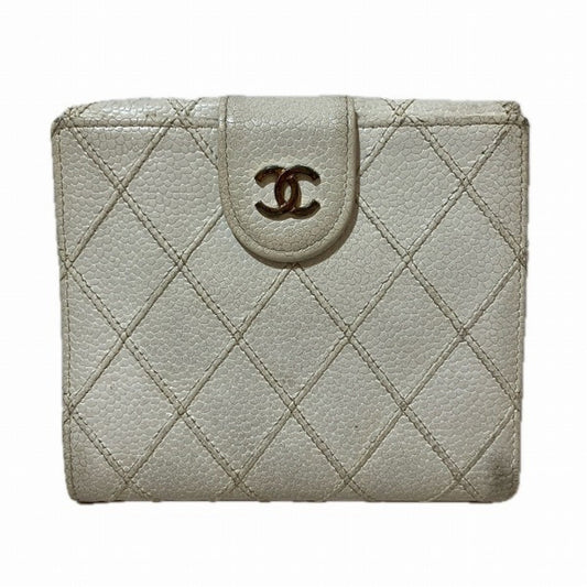 Chanel White Grained Calfskin Wallet (Bi-Fold) ()