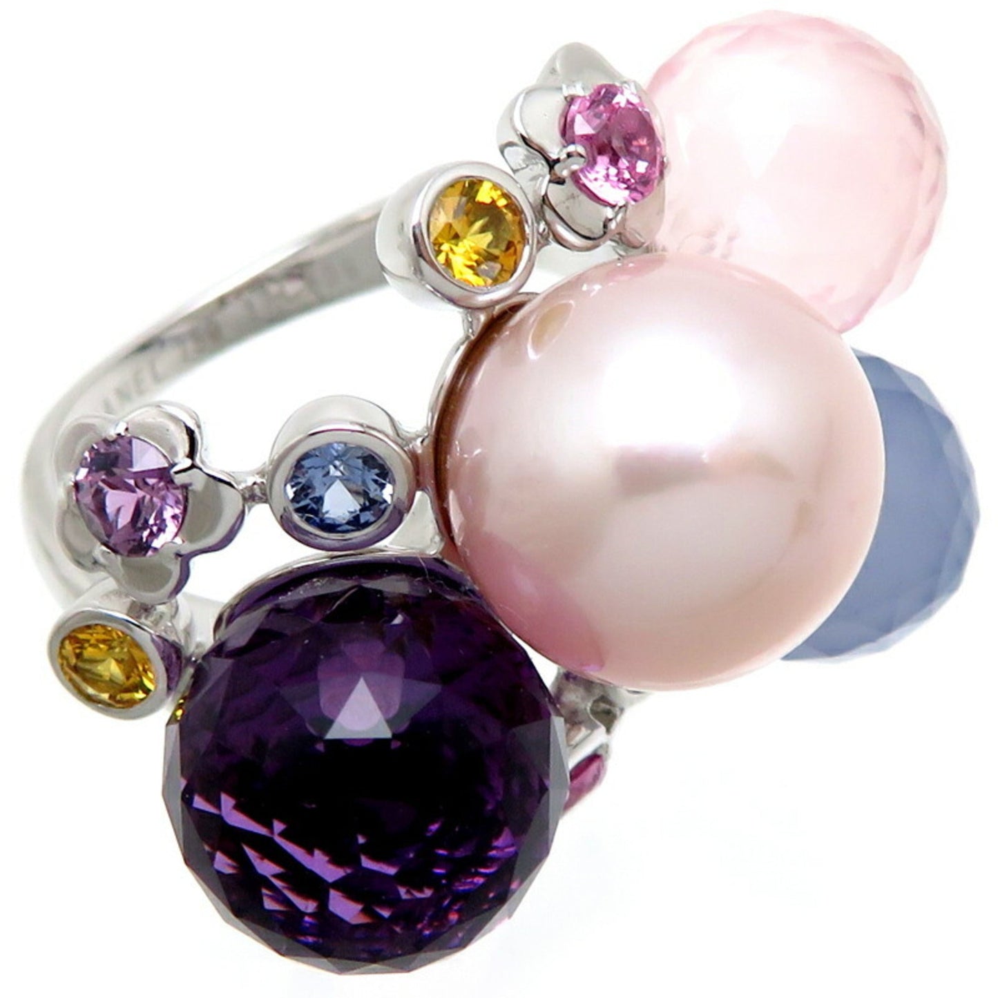 Chanel White Gold (18K) Band Ring ()