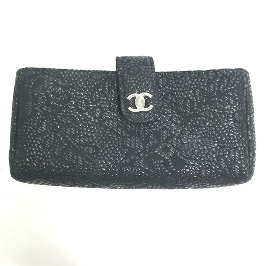 Chanel Black Leather Pouch ()