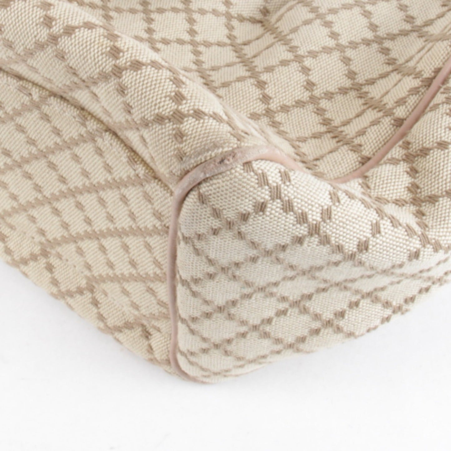 Gucci Beige Canvas Handbag ()