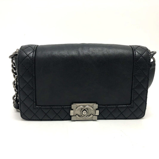 Chanel Black Leather Shoulder Bag ()