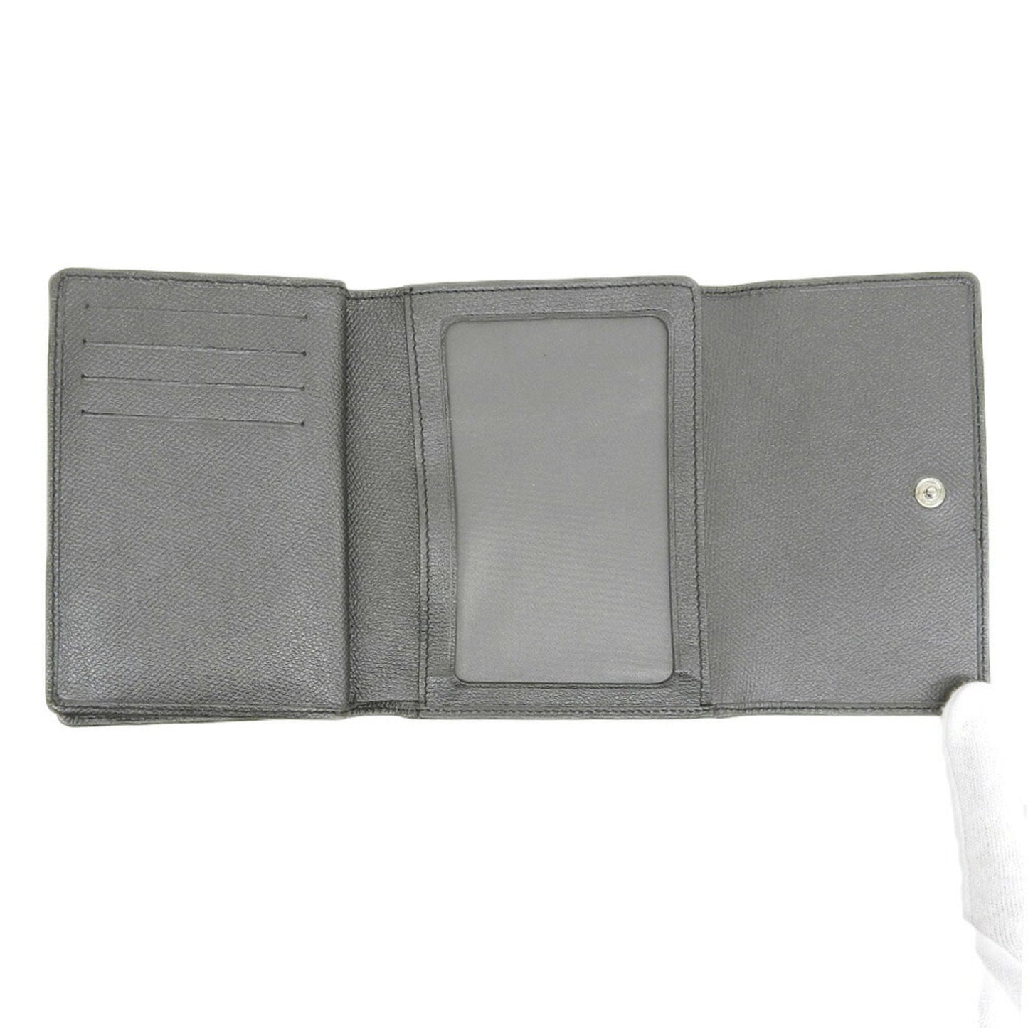 Chanel Black Leather Wallet (Tri-Fold) ()