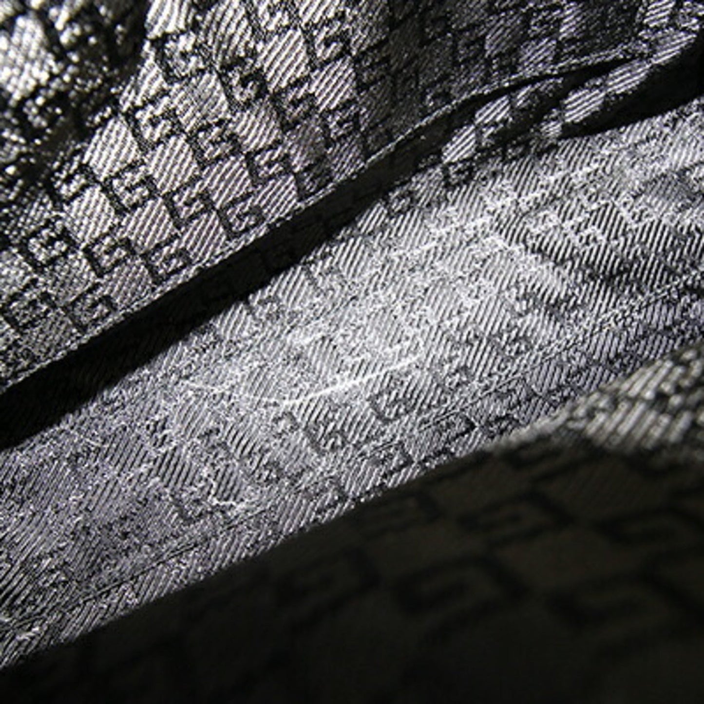 Gucci Black Nylon Canvas Leather Clutch Bag ()