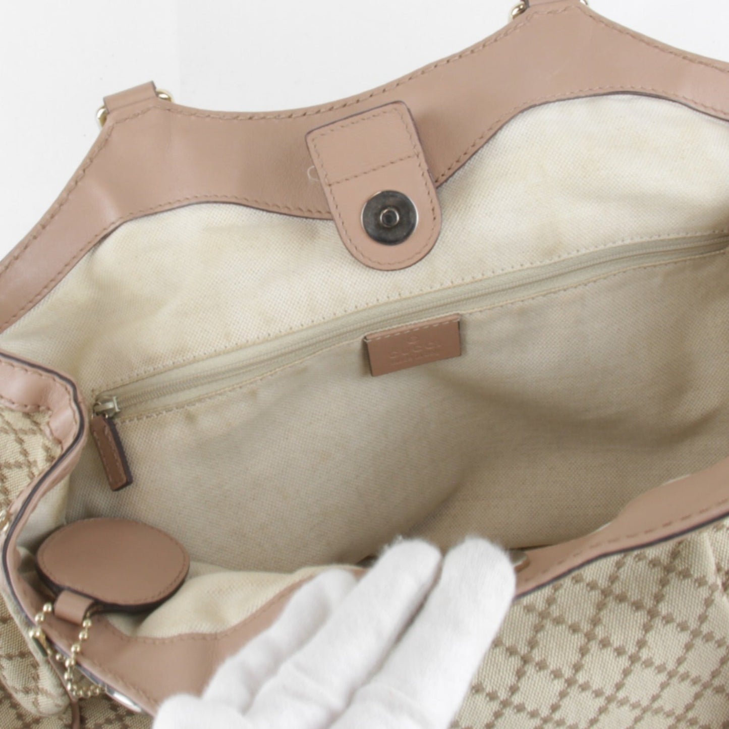 Gucci Beige Canvas Handbag ()