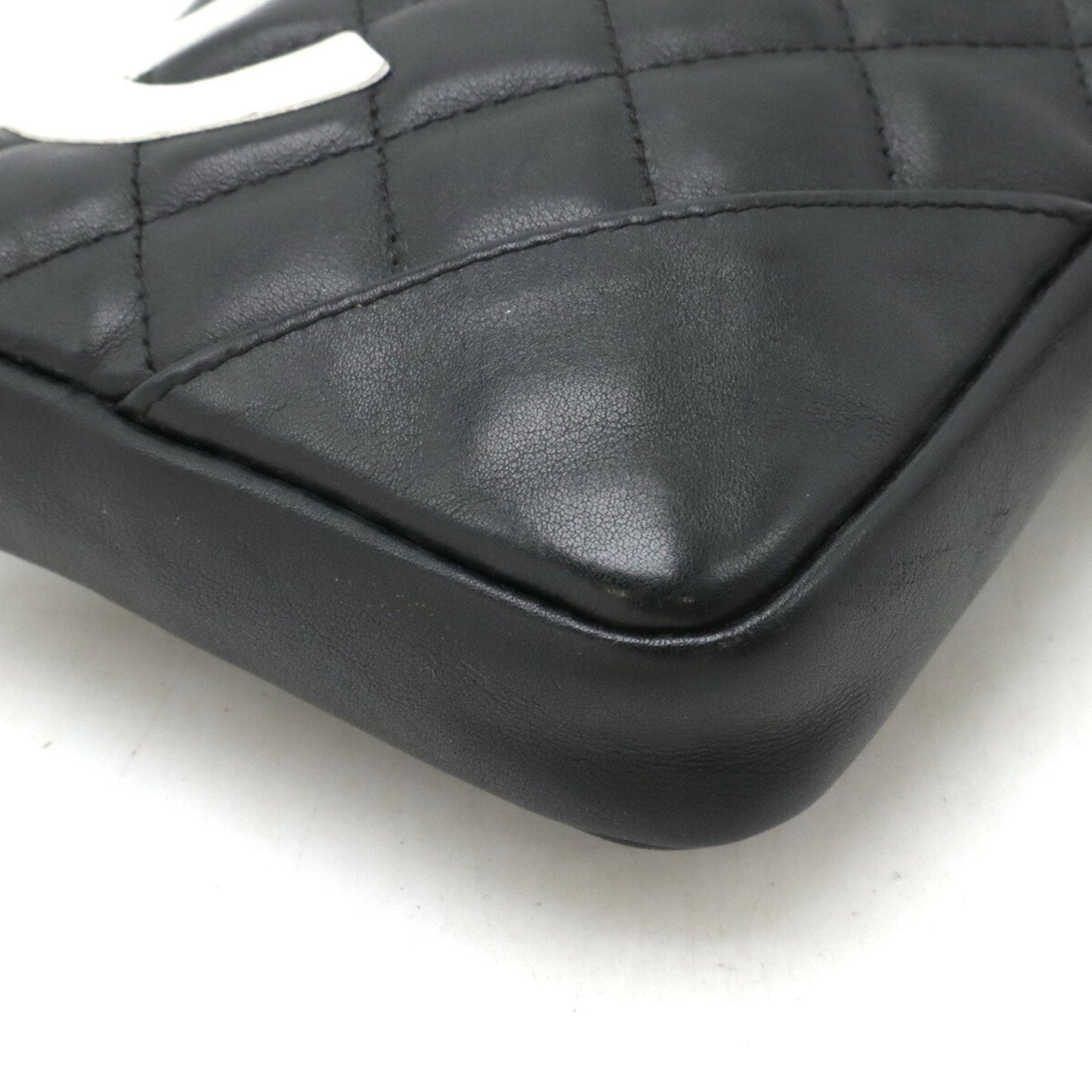 Chanel Black Pink White Leather Shoulder Bag ()