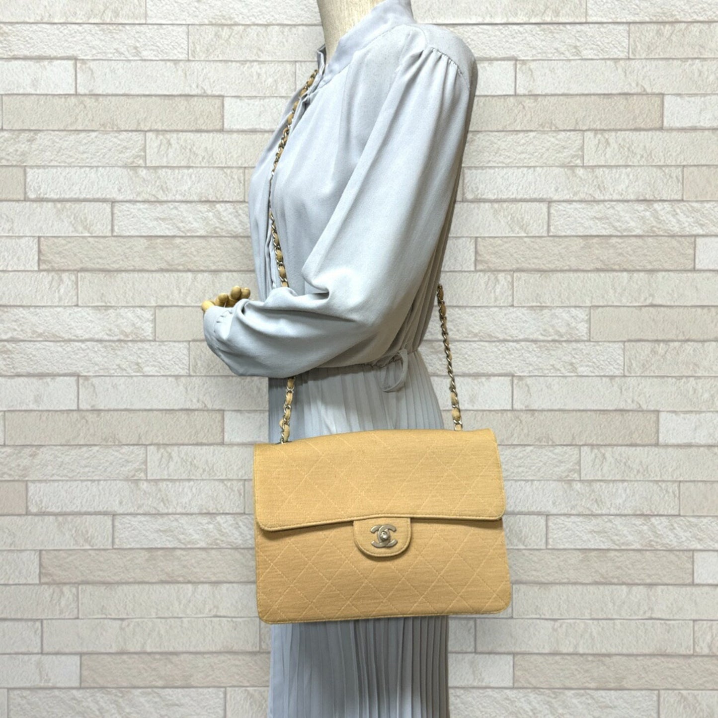 Chanel Beige Cotton Shoulder Bag ()