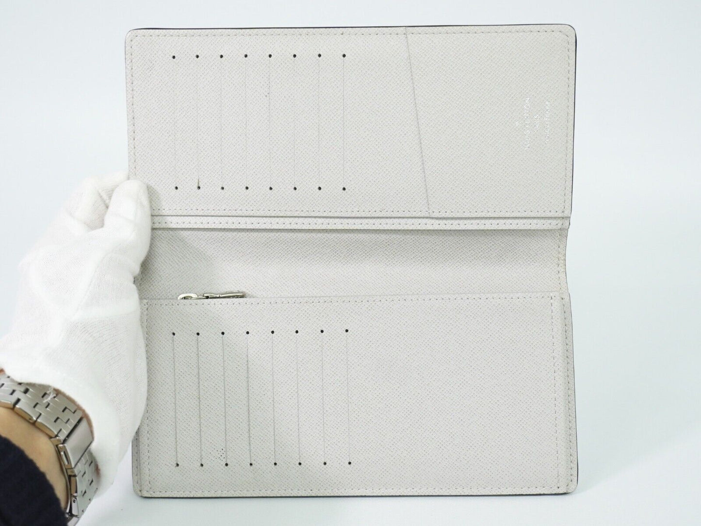 Louis Vuitton Brazza  Leather Wallet  ()