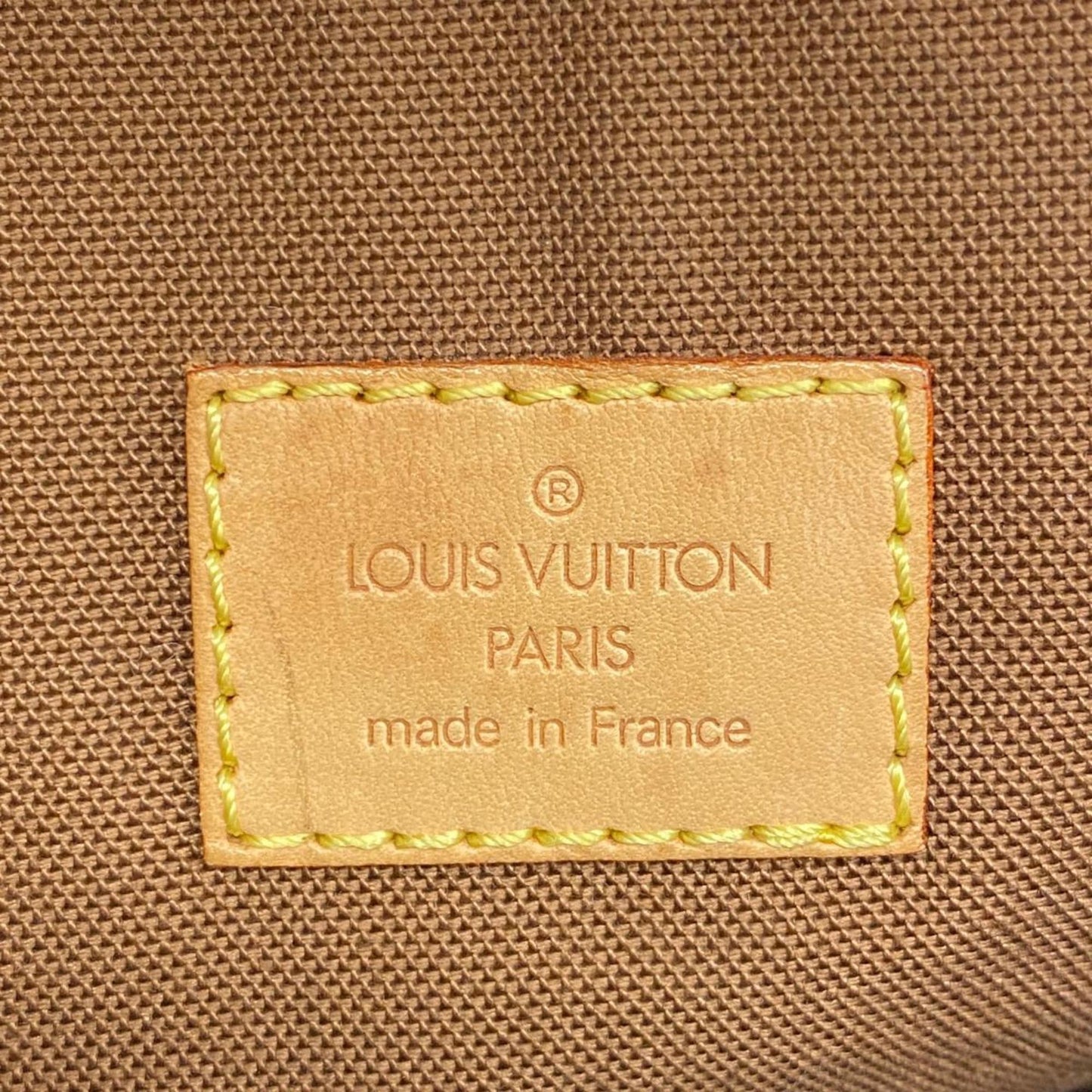 Louis Vuitton Batignolles  Canvas Handbag ()