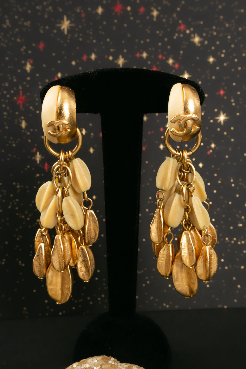 Boucles d'oreilles dorées Chanel