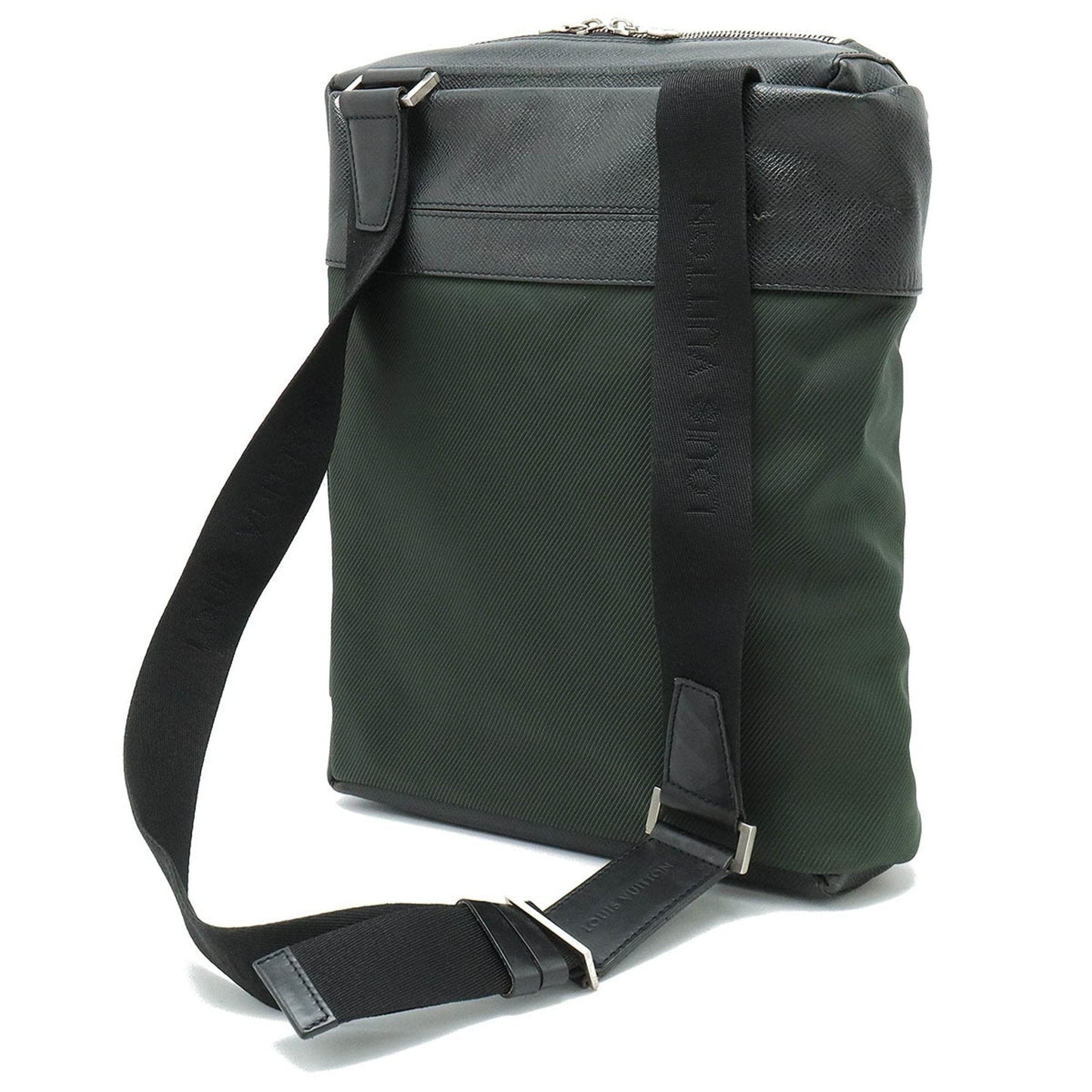 Louis Vuitton Taiga  Leather Shoulder Bag ()