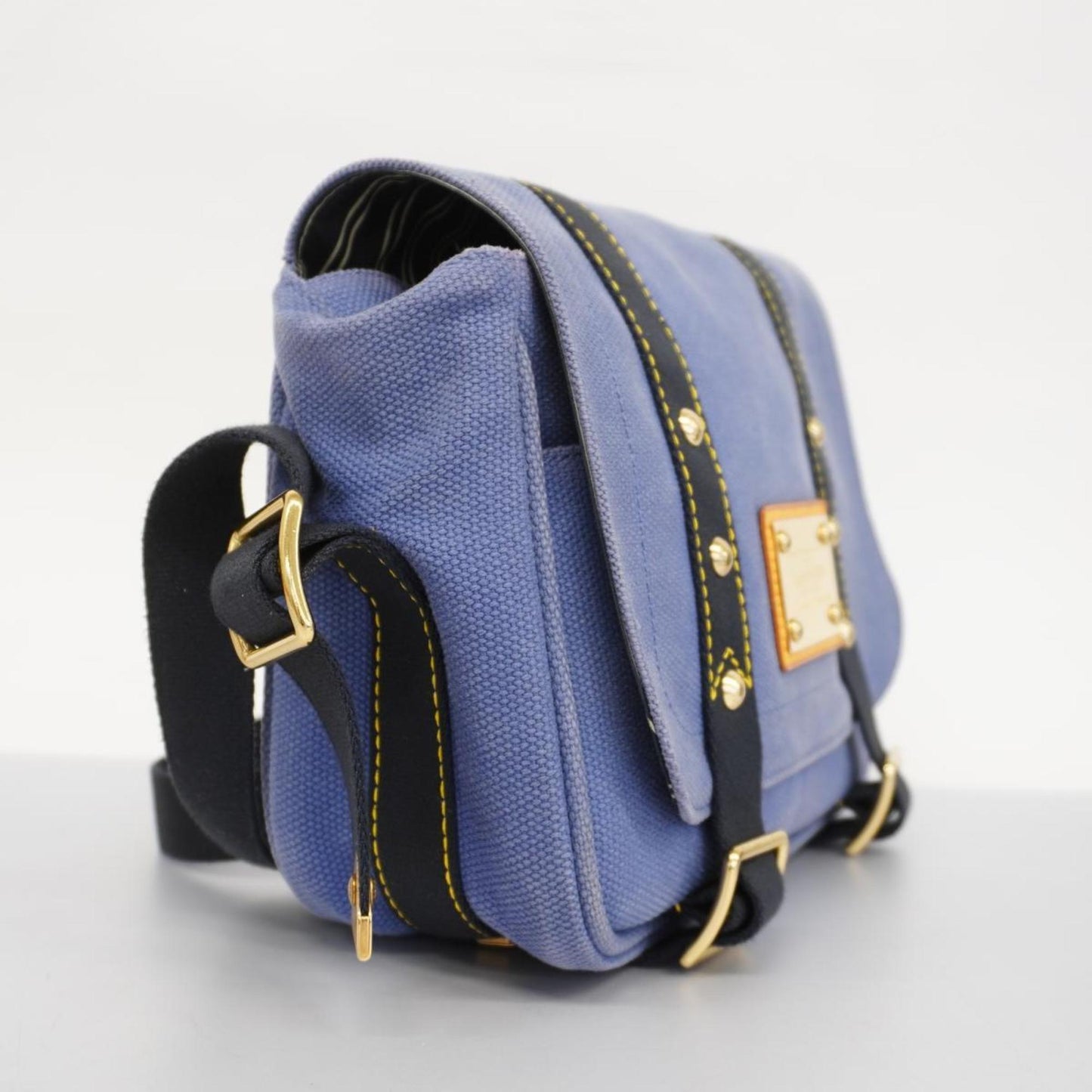 Louis Vuitton Besace  Canvas Shopper Bag ()