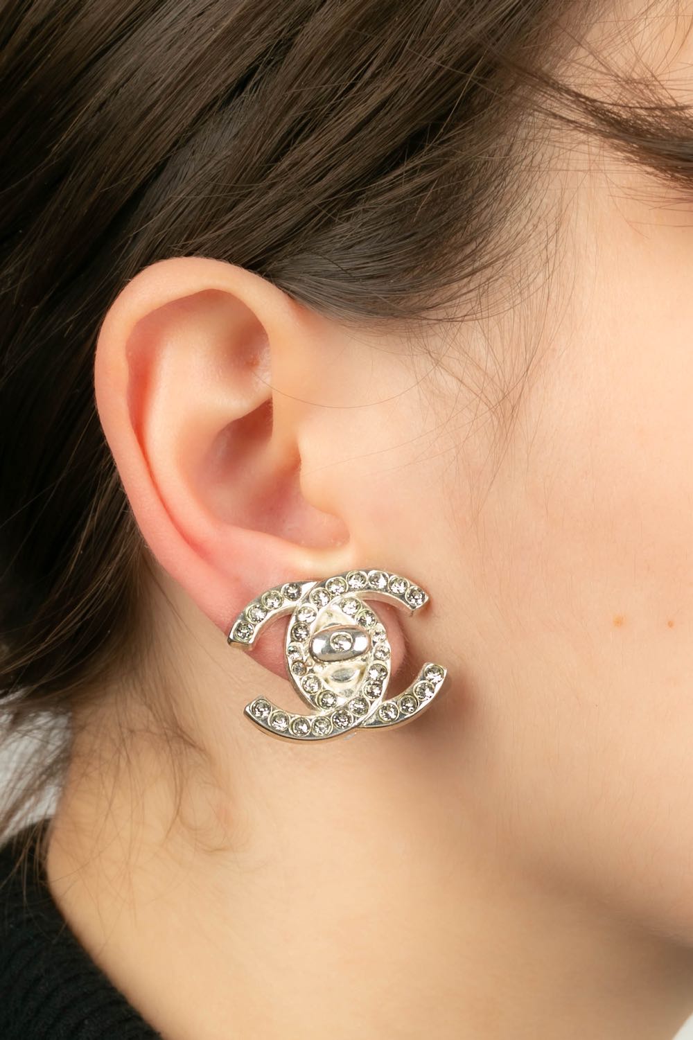 Boucles d'oreilles tourniquet Chanel 1996